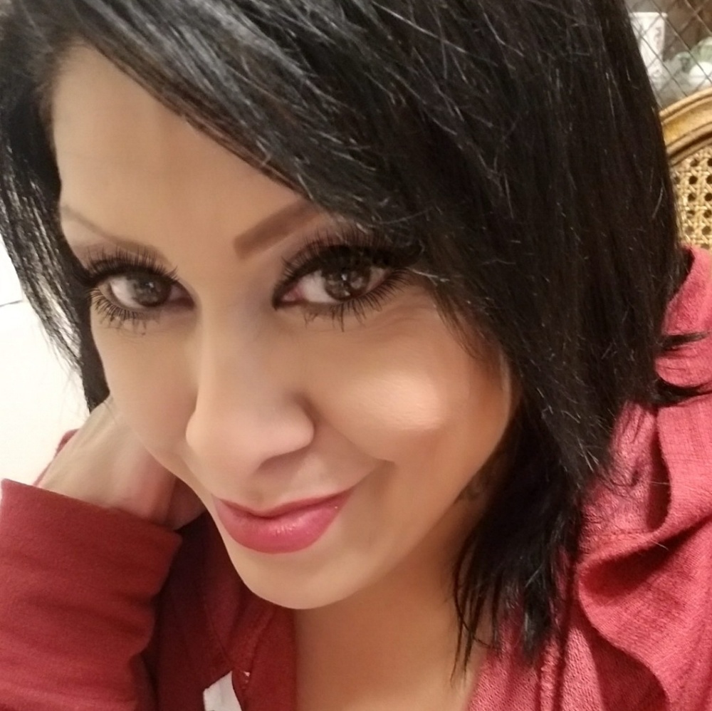 Meet your Posher, Christina